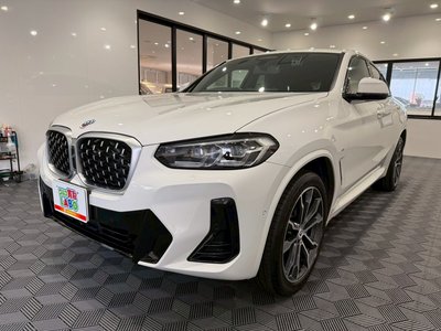 2022 BMW X4 photo 3