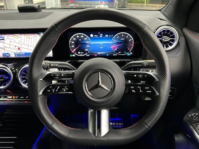 MERCEDES-BENZ GLA - 10