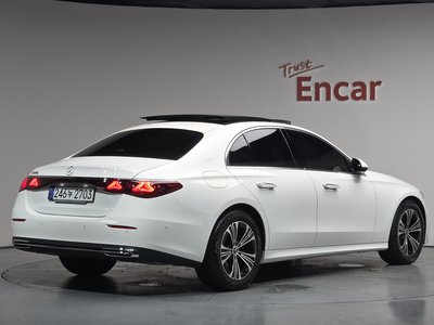 صورة 3 لـ 2024 Mercedes-BENZ E-CLASS