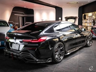 BMW 8 SERIES - 2