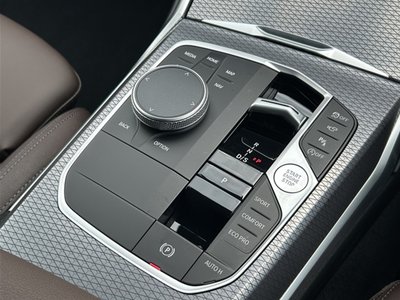 صورة مصغرة 34 لـ 2024 BMW 3 SERIES