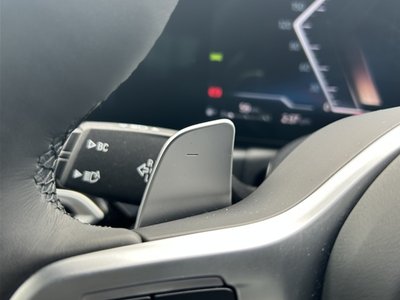 صورة مصغرة 40 لـ 2024 BMW 3 SERIES