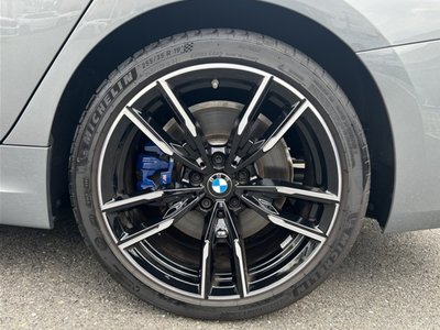 2024 BMW 3 SERIES photo 9