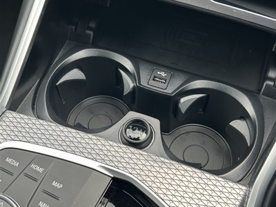 صورة مصغرة 42 لـ 2024 BMW 3 SERIES