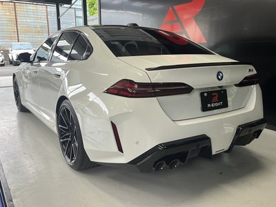صورة 10 لـ 2025 BMW M5