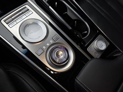 صورة 9 لـ 2022 Genesis GV80