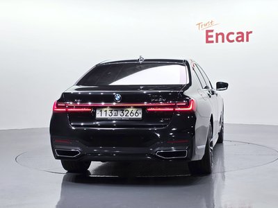 BMW 7 SERIES - 2