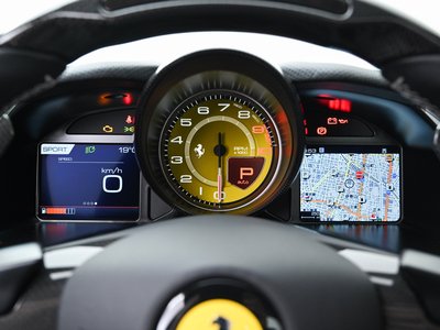 2021 Ferrari 812 GTS — миниатюра 23
