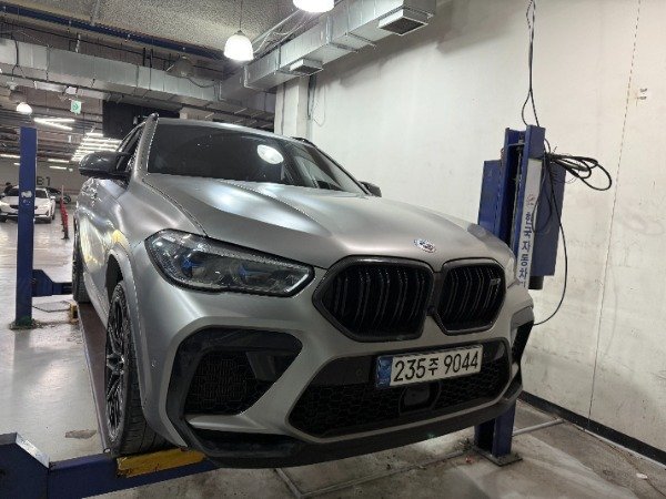 BMW X6 M - View 1
