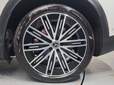 MERCEDES-BENZ EQE - 8