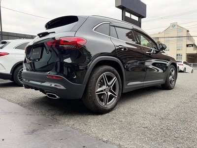 MERCEDES-BENZ GLA - 9