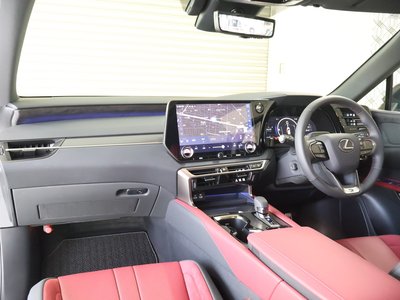 صورة 3 لـ 2025 Lexus RX