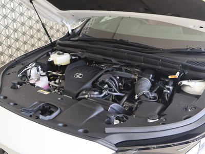 صورة مصغرة 60 لـ 2025 Lexus RX