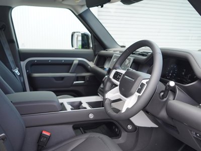 2026 LAND Rover DEFENDER — миниатюра 16