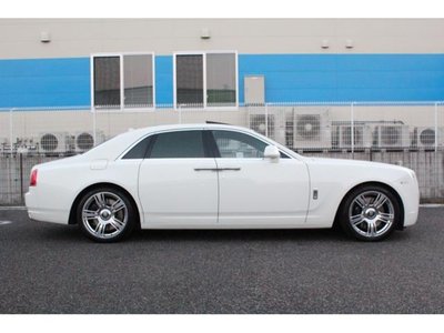 ROLLS-ROYCE GHOST - 3