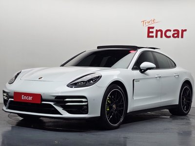 2021 Porsche PANAMERA 照片 1