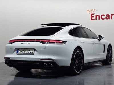 2021 Porsche PANAMERA 照片 4