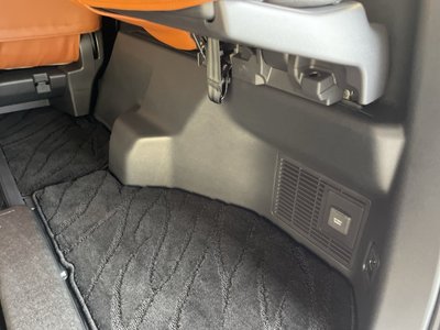 2025 Toyota ALPHARD thumbnail 52