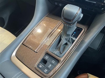 2025 Toyota ALPHARD thumbnail 32
