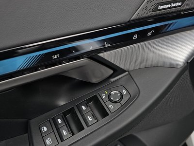 2025 BMW 5 SERIES — миниатюра 30