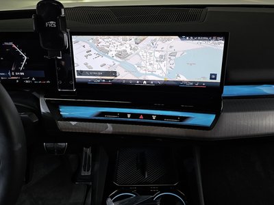 2025 BMW 5 SERIES — миниатюра 19