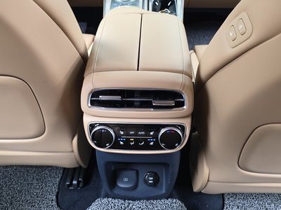 2022 Genesis GV80 thumbnail 25