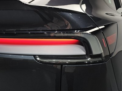 TESLA MODEL Y - 10