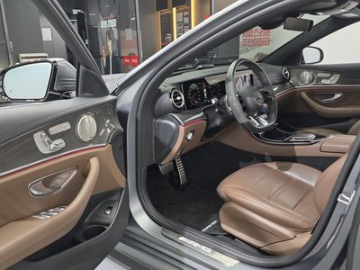 MERCEDES-BENZ E-CLASS - 10