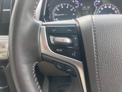 TOYOTA LAND CRUISER PRADO - 9