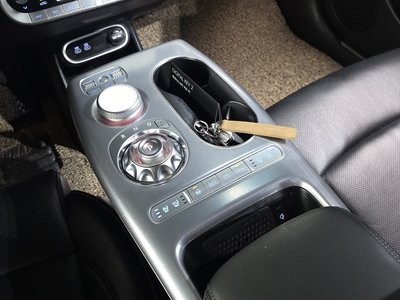 2022 Genesis GV60 — миниатюра 12