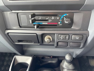 2014 Toyota LAND CRUISER 70 — миниатюра 33