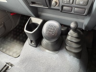 2014 Toyota LAND CRUISER 70 — миниатюра 36