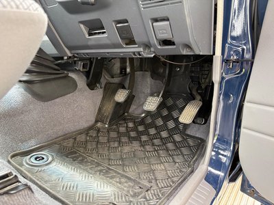 2014 Toyota LAND CRUISER 70 — миниатюра 42