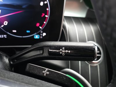 MERCEDES-BENZ GLC - 9