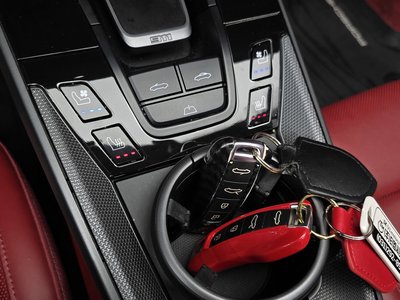2021 Porsche 911 — миниатюра 15