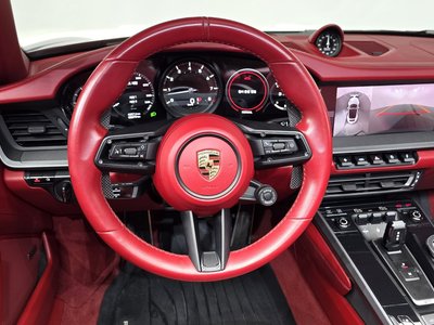 2021 Porsche 911 — миниатюра 13