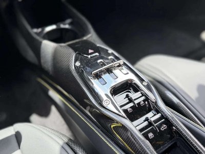 صورة مصغرة 17 لـ 2024 Ferrari SF90 SPIDER