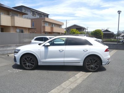 صورة 3 لـ 2023 AUDI Q8