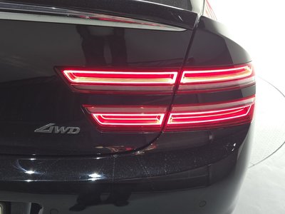 GENESIS G80 (RG3) - 10