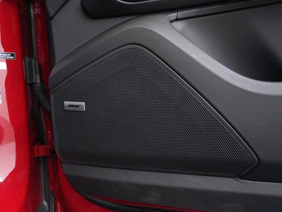 2024 Porsche CAYENNE photo 7