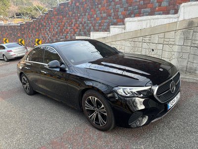 MERCEDES-BENZ E-CLASS - 4