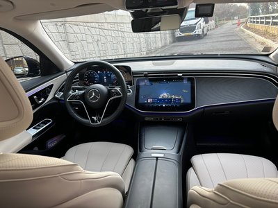 MERCEDES-BENZ E-CLASS - 8