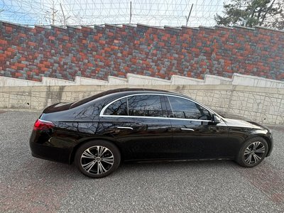 MERCEDES-BENZ E-CLASS - 6