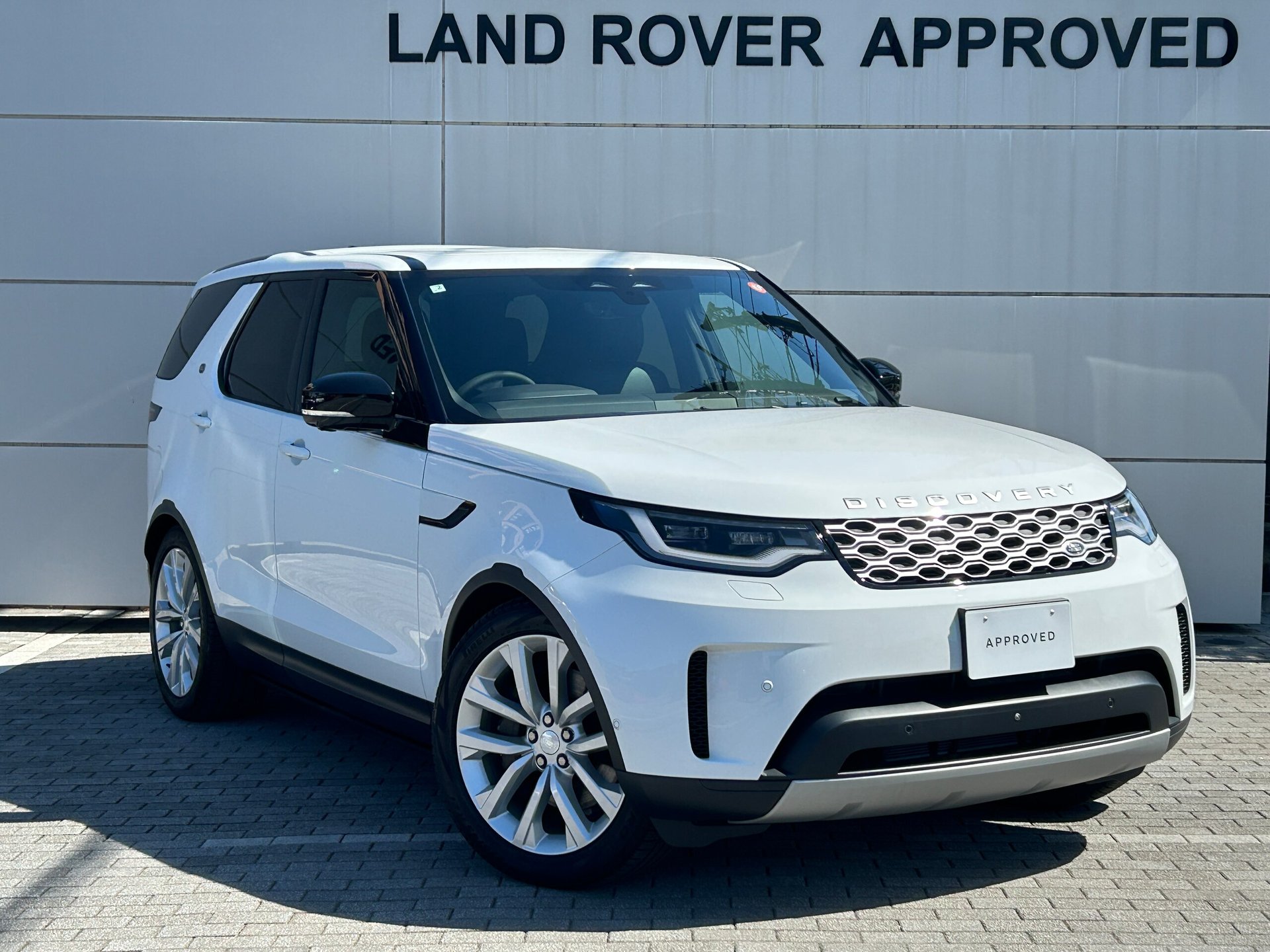 LAND ROVER DISCOVERY - View 1
