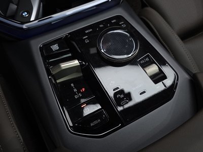 2025 BMW X3 — фото 9