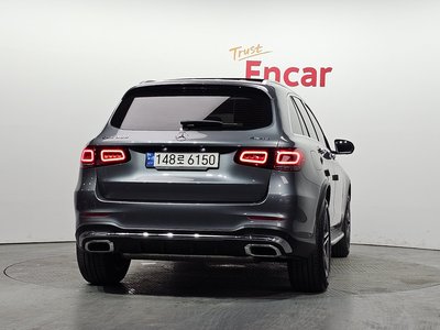 MERCEDES-BENZ GLC - 4