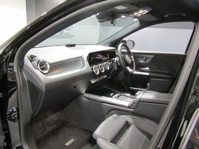 MERCEDES-BENZ EQA - 10