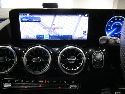 MERCEDES-BENZ EQA - 7