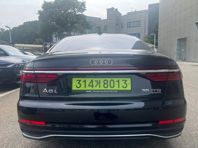 2023 AUDI A8 photo 3