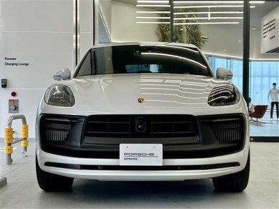 PORSCHE MACAN - 4